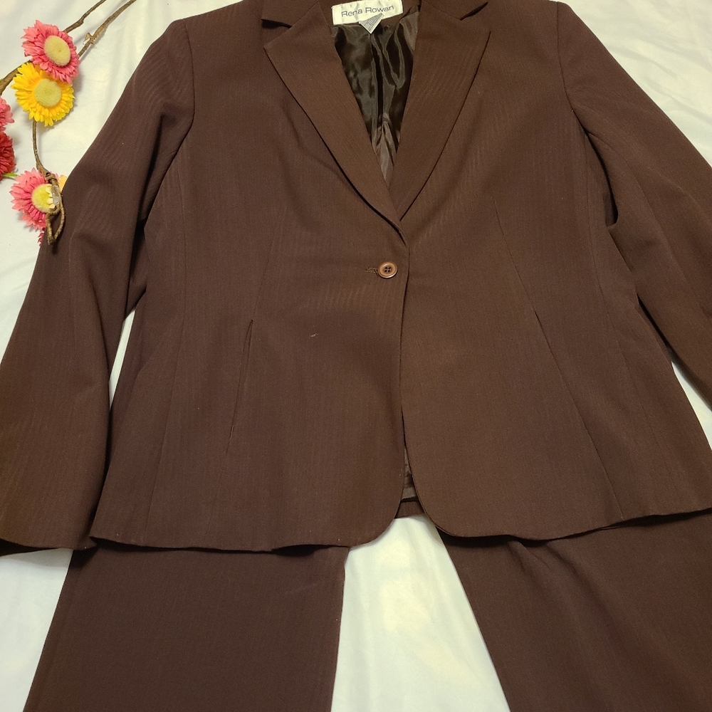 Rena Rowan 2 pc women’s brown pant suit